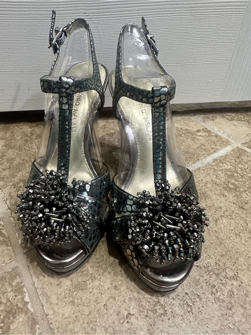 Antonio Melani Metallic gunmetal Size 6
3in heel